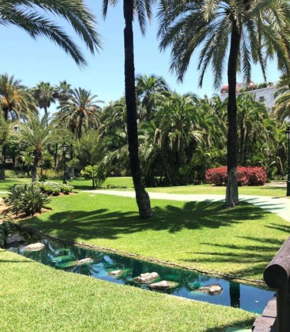 Playa Del Duque Apartment Ocean Club 1 マルベーリャ エクステリア 写真