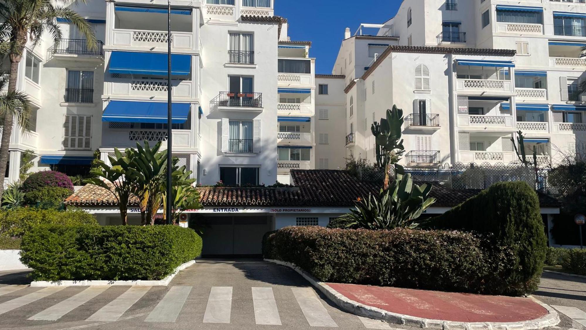 Playa Del Duque Apartment Ocean Club 1 マルベーリャ エクステリア 写真
